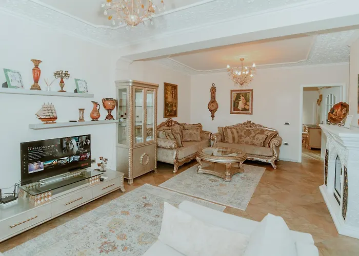 아파트 Panoramic Center