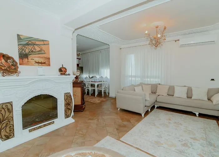 Panoramic Center アパート ティラナ